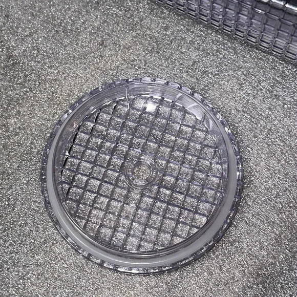 2020 Starbucks Coffee Co. Clear Studded 24oz Venti Tumbler Cup with Lid - Picture 6 of 6